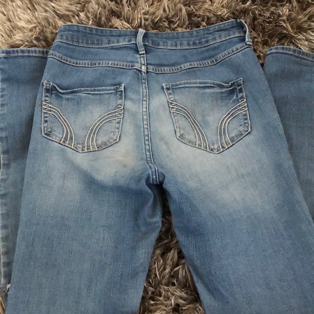 HOLLISTER RIPPED JEANS - Picture 5 of 5